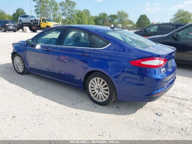 Photo 2 VIN: 3FA6P0LUXFR131360 - FORD FUSION 