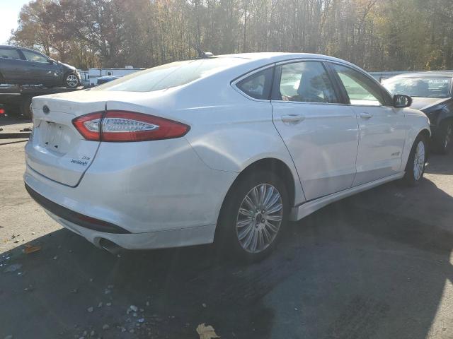 Photo 2 VIN: 3FA6P0LUXFR210673 - FORD FUSION SE 