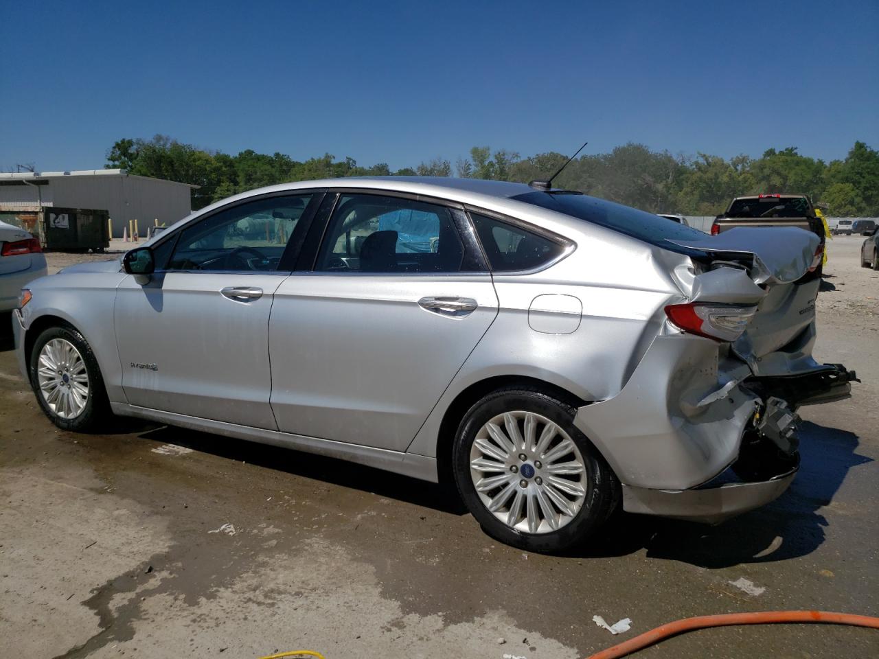 Photo 1 VIN: 3FA6P0LUXGR405979 - FORD FUSION 