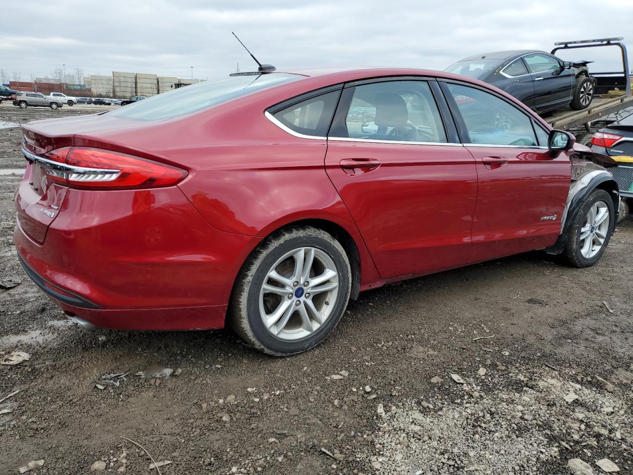 Photo 2 VIN: 3FA6P0LUXJR175447 - FORD FUSION 