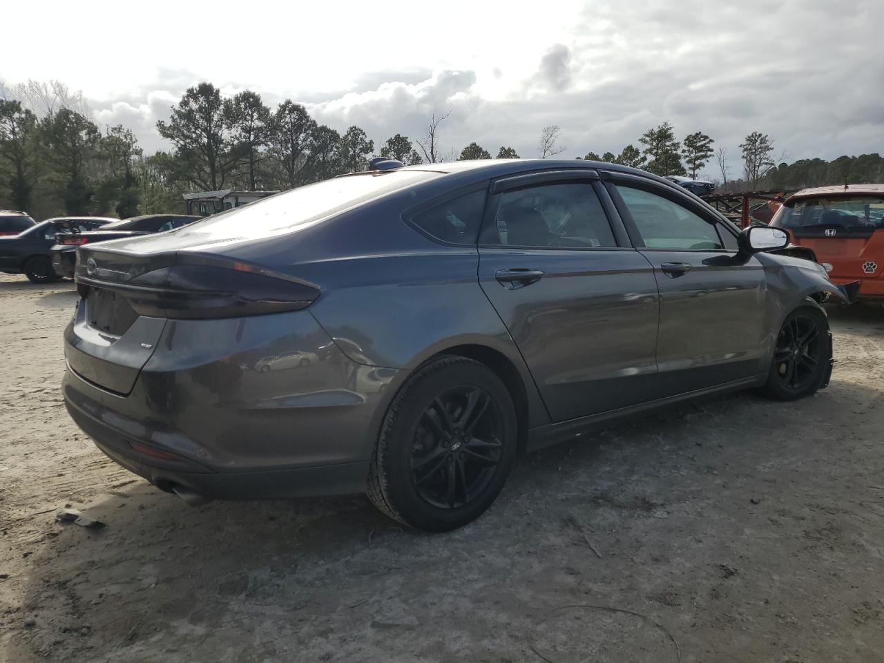 Photo 2 VIN: 3FA6P0LUXJR235632 - FORD FUSION 