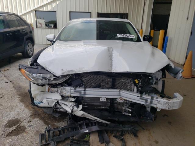 Photo 4 VIN: 3FA6P0LUXJR274771 - FORD FUSION SE 