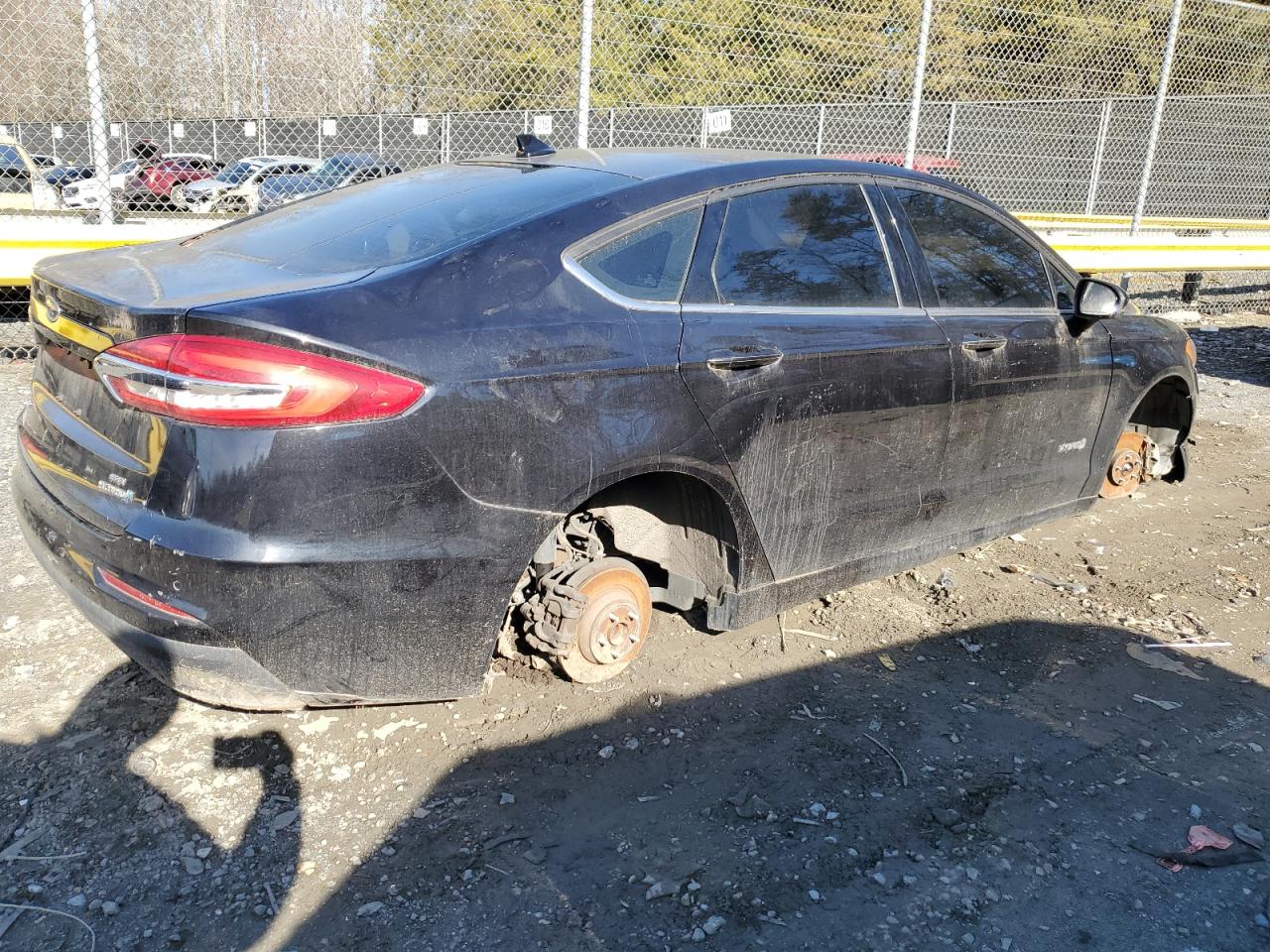 Photo 2 VIN: 3FA6P0LUXKR116531 - FORD FUSION 