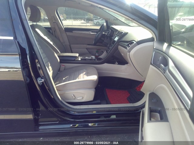 Photo 4 VIN: 3FA6P0LUXKR188670 - FORD FUSION HYBRID 