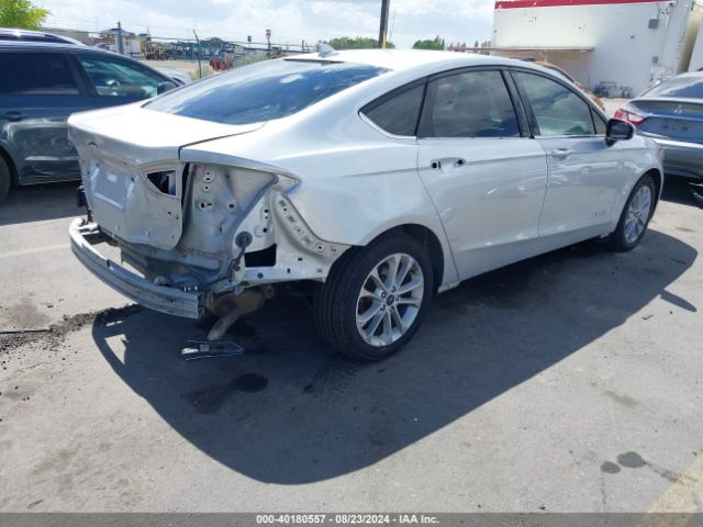 Photo 3 VIN: 3FA6P0LUXKR208125 - FORD FUSION 