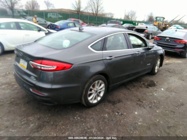 Photo 3 VIN: 3FA6P0MU4KR119682 - FORD FUSION HYBRID 