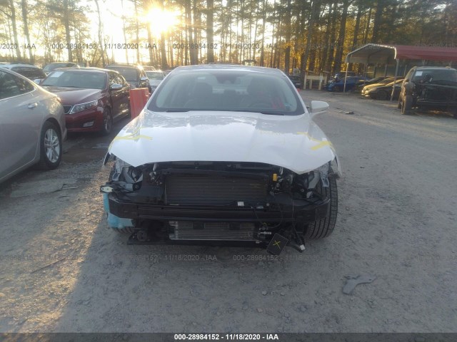 Photo 5 VIN: 3FA6P0MU6KR136872 - FORD FUSION HYBRID 