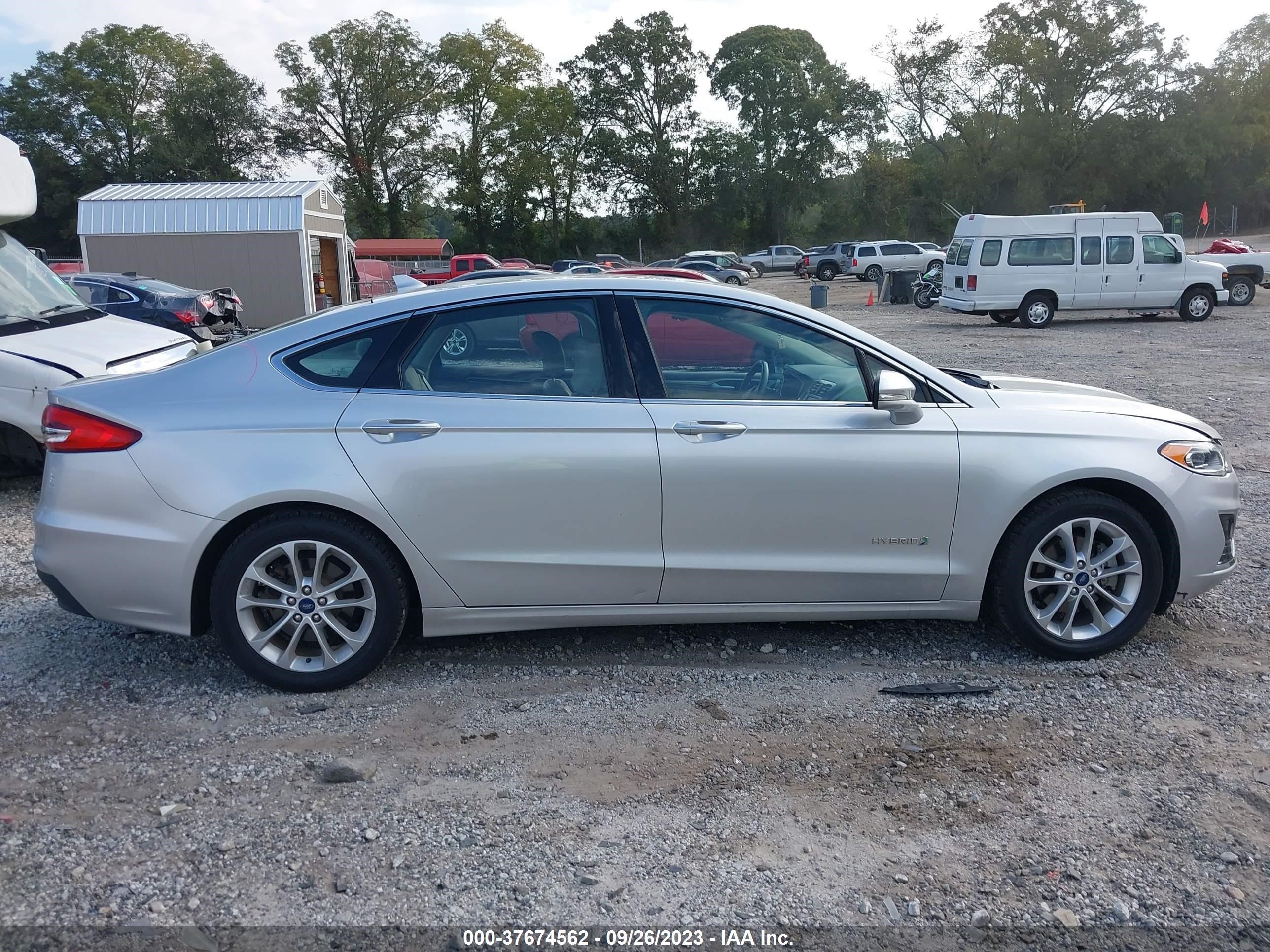 Photo 12 VIN: 3FA6P0MU9KR137398 - FORD FUSION 