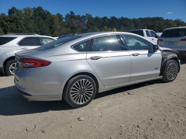 Photo 2 VIN: 3FA6P0PU0JR130298 - FORD FUSION SE 