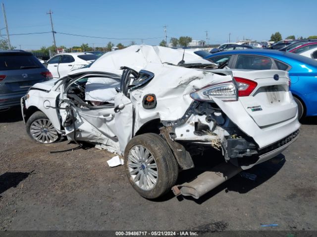 Photo 2 VIN: 3FA6P0PU1FR173684 - FORD FUSION ENERGI 