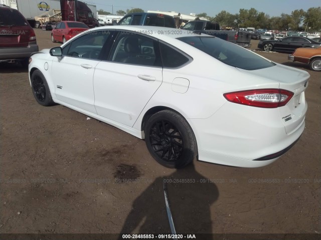 Photo 2 VIN: 3FA6P0PU1GR182628 - FORD FUSION ENERGI 