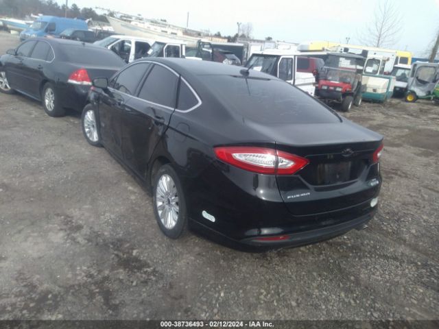 Photo 2 VIN: 3FA6P0PU1GR368038 - FORD FUSION ENERGI 