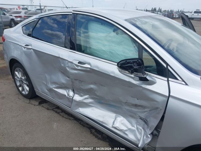 Photo 5 VIN: 3FA6P0PU1JR111078 - FORD FUSION ENERGI 