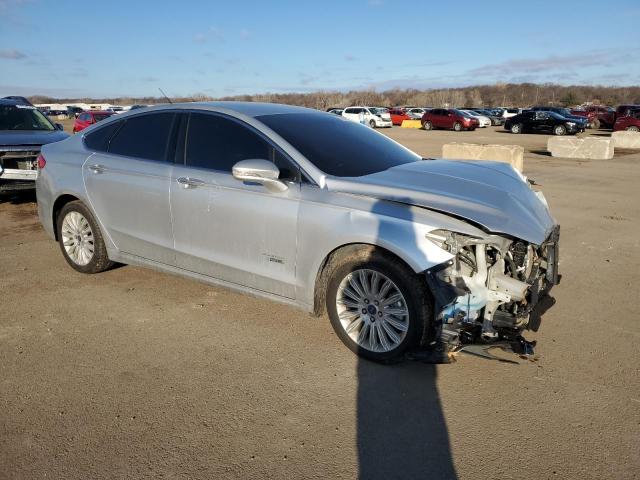 Photo 3 VIN: 3FA6P0PU2GR232632 - FORD FUSION SE 