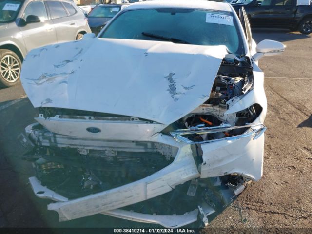 Photo 9 VIN: 3FA6P0PU2HR379728 - FORD FUSION ENERGI 