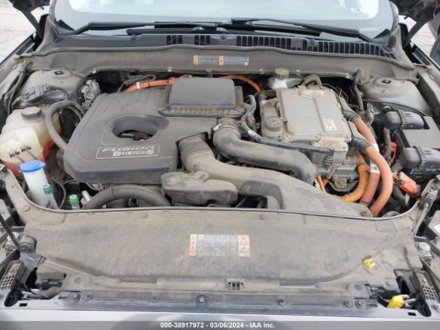 Photo 9 VIN: 3FA6P0PU3HR329288 - FORD FUSION ENERGI 