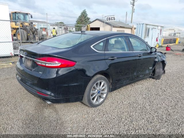 Photo 3 VIN: 3FA6P0PU3JR105752 - FORD FUSION ENERGI 