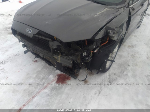 Photo 5 VIN: 3FA6P0PU4GR315589 - FORD FUSION ENERGI 