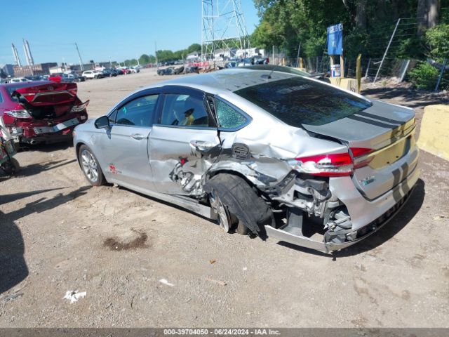 Photo 2 VIN: 3FA6P0PU4HR379553 - FORD FUSION 