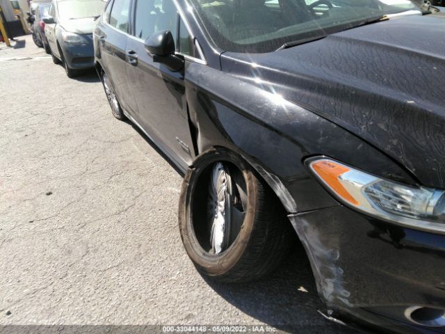 Photo 5 VIN: 3FA6P0PU5GR194975 - FORD FUSION ENERGI 