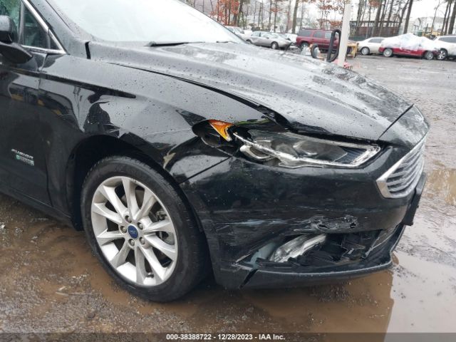 Photo 5 VIN: 3FA6P0PU5HR103558 - FORD FUSION ENERGI 