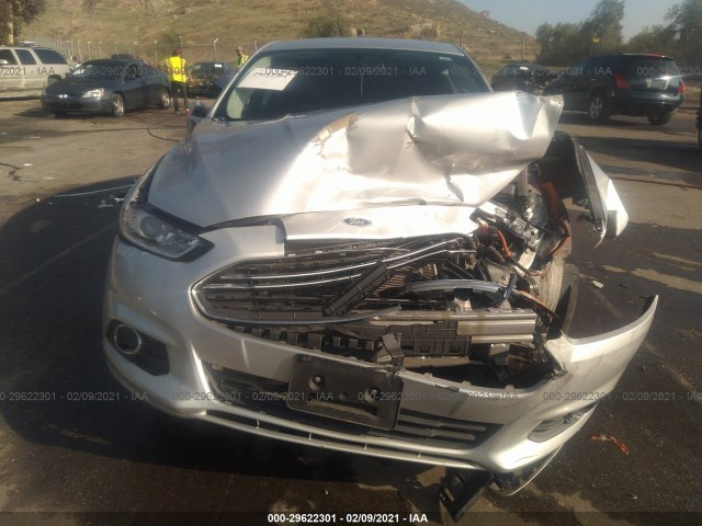 Photo 5 VIN: 3FA6P0PU6GR236036 - FORD FUSION ENERGI 