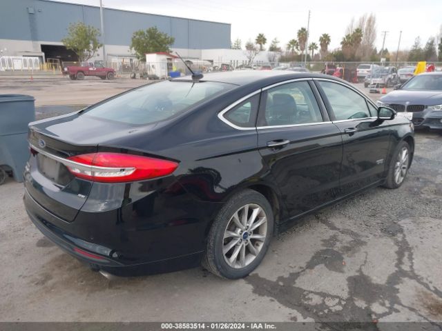 Photo 3 VIN: 3FA6P0PU6HR105481 - FORD FUSION ENERGI 