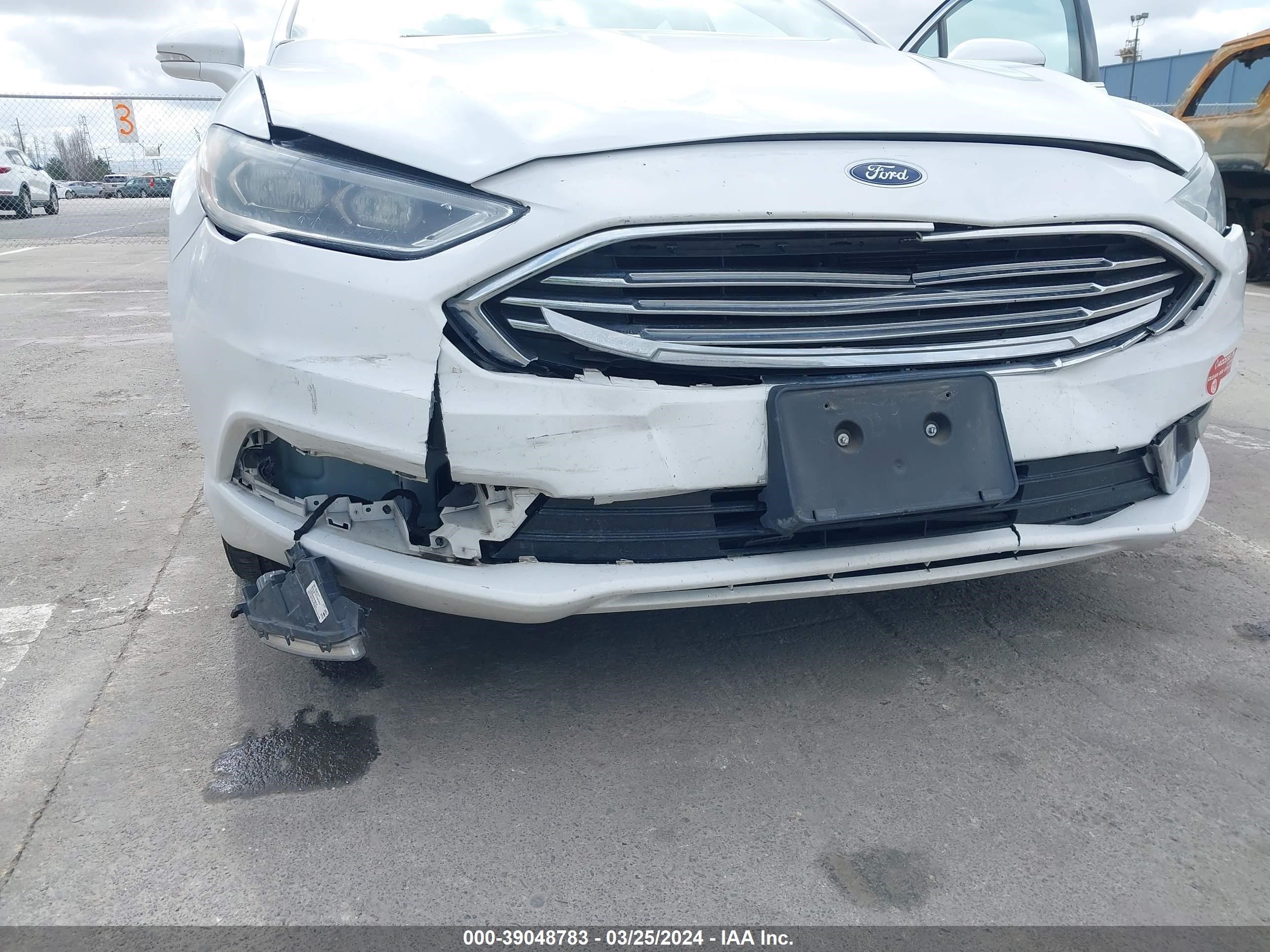 Photo 5 VIN: 3FA6P0PU6HR379487 - FORD FUSION 