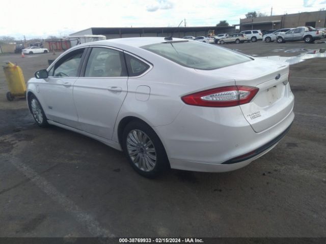 Photo 2 VIN: 3FA6P0PU7DR261104 - FORD FUSION ENERGI 