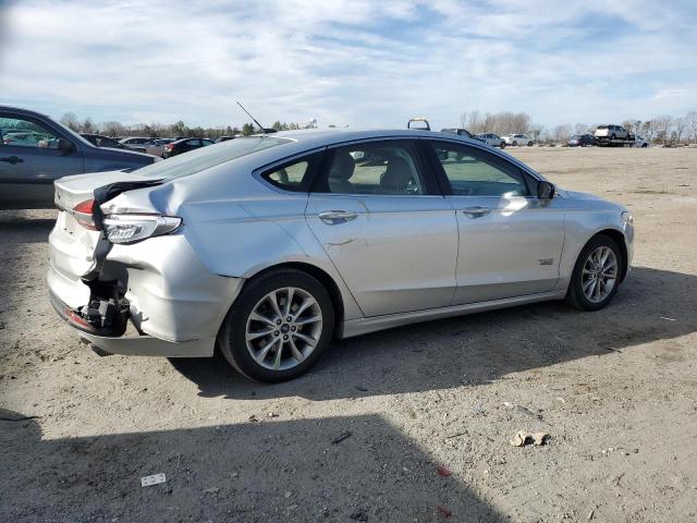 Photo 2 VIN: 3FA6P0PUXHR208631 - FORD FUSION 