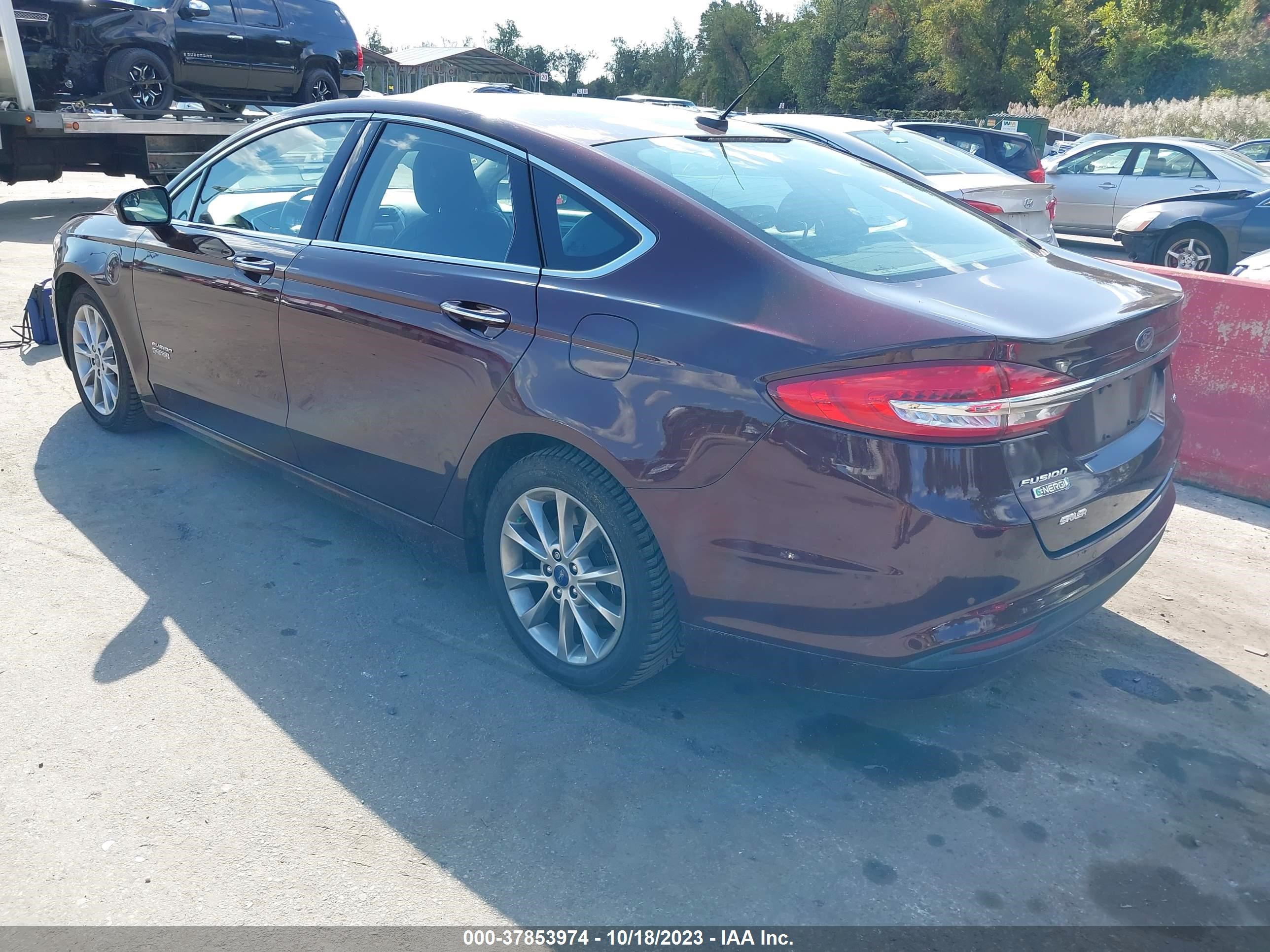 Photo 2 VIN: 3FA6P0PUXHR226966 - FORD FUSION 