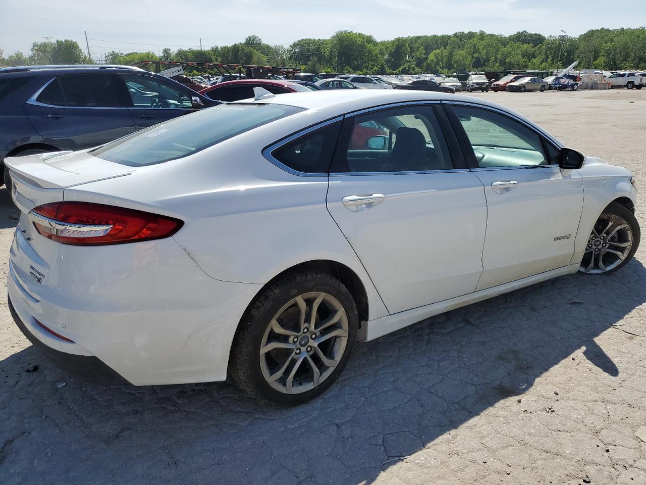 Photo 2 VIN: 3FA6P0RU0KR185509 - FORD FUSION 