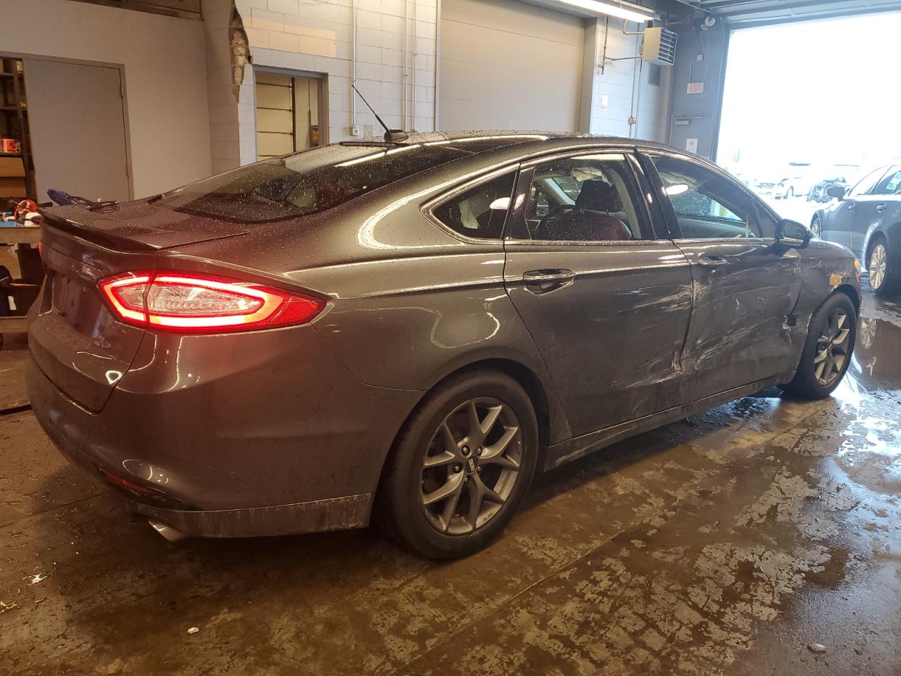 Photo 2 VIN: 3FA6P0RU2FR262158 - FORD FUSION 