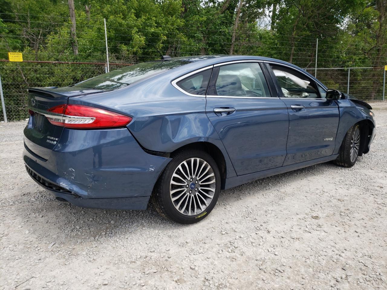 Photo 2 VIN: 3FA6P0RU2JR137895 - FORD FUSION 