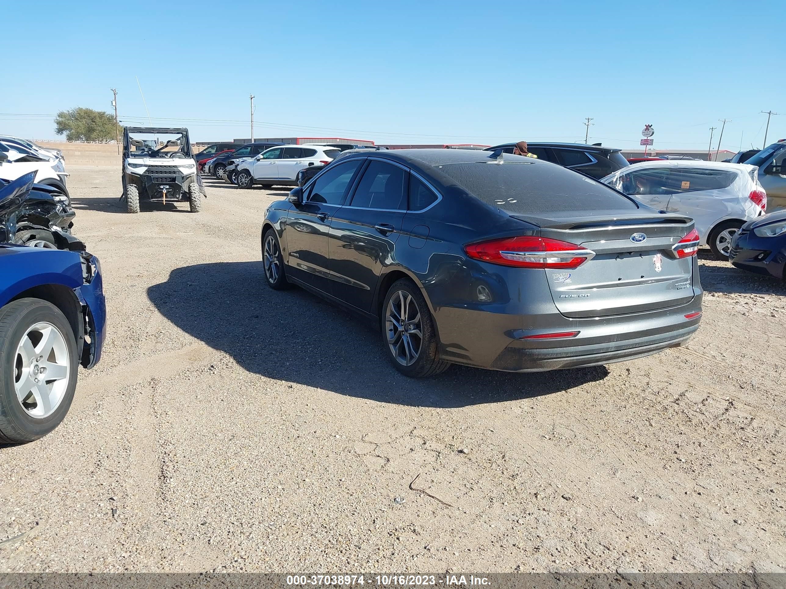 Photo 2 VIN: 3FA6P0RU2KR117308 - FORD FUSION 