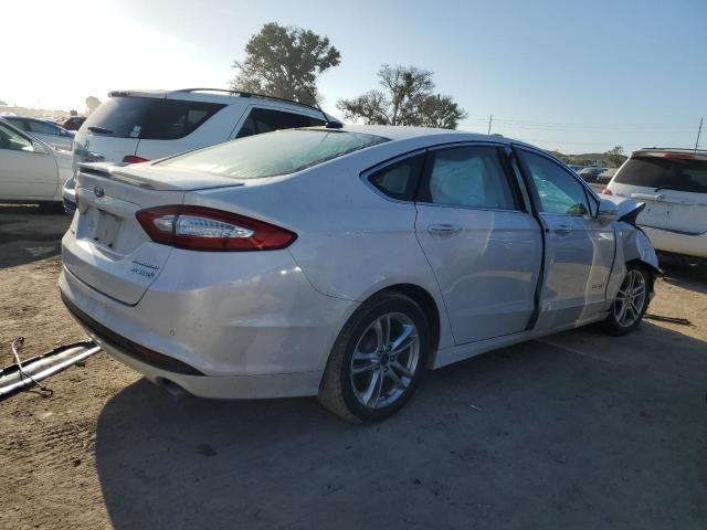 Photo 2 VIN: 3FA6P0RU3GR297583 - FORD FUSION TIT 