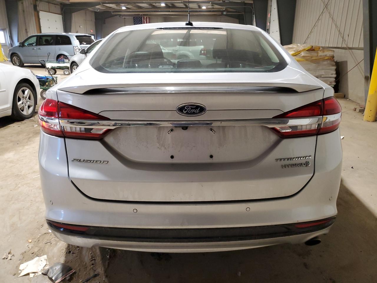 Photo 5 VIN: 3FA6P0RU3JR132740 - FORD FUSION 