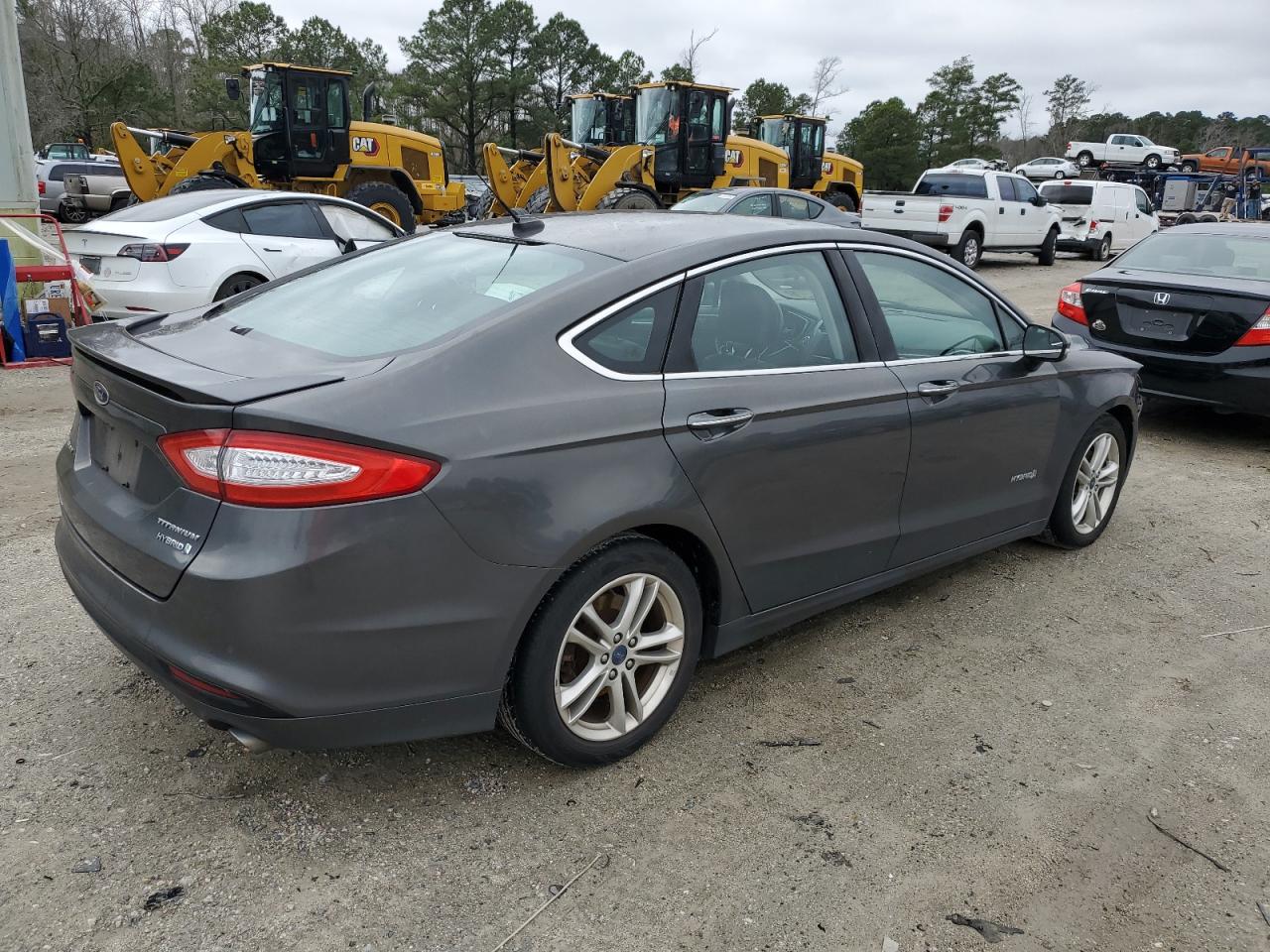 Photo 2 VIN: 3FA6P0RU8FR308012 - FORD FUSION 