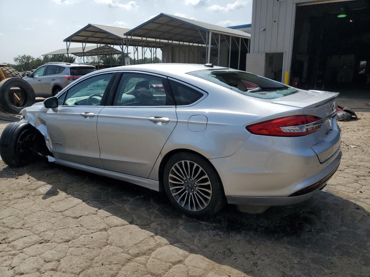 Photo 1 VIN: 3FA6P0RU8JR270855 - FORD FUSION 