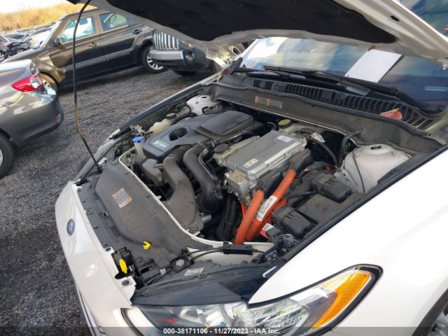 Photo 9 VIN: 3FA6P0RU9FR247348 - FORD FUSION HYBRID 