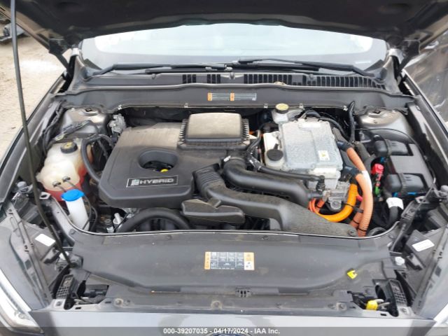 Photo 9 VIN: 3FA6P0RU9JR269617 - FORD FUSION HYBRID 