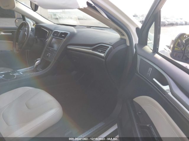 Photo 4 VIN: 3FA6P0SU0FR173957 - FORD FUSION ENERGI 