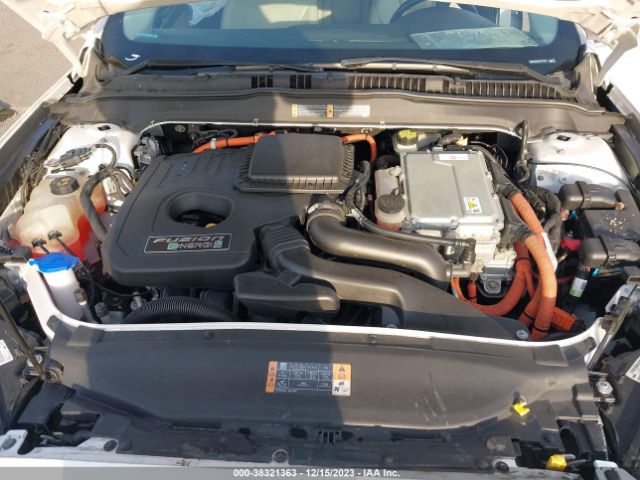 Photo 9 VIN: 3FA6P0SU0FR173957 - FORD FUSION ENERGI 