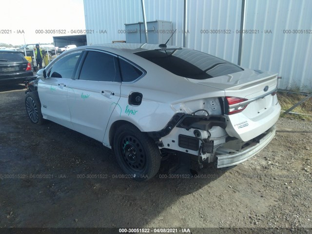 Photo 2 VIN: 3FA6P0SU0HR277822 - FORD FUSION 