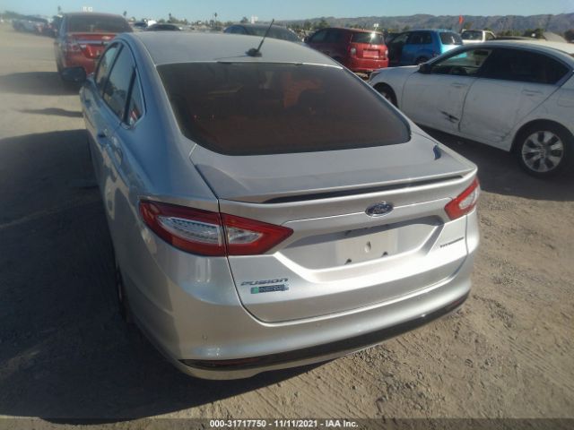 Photo 2 VIN: 3FA6P0SU1FR247600 - FORD FUSION ENERGI 