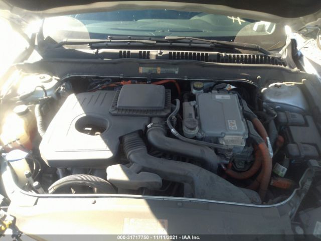 Photo 9 VIN: 3FA6P0SU1FR247600 - FORD FUSION ENERGI 