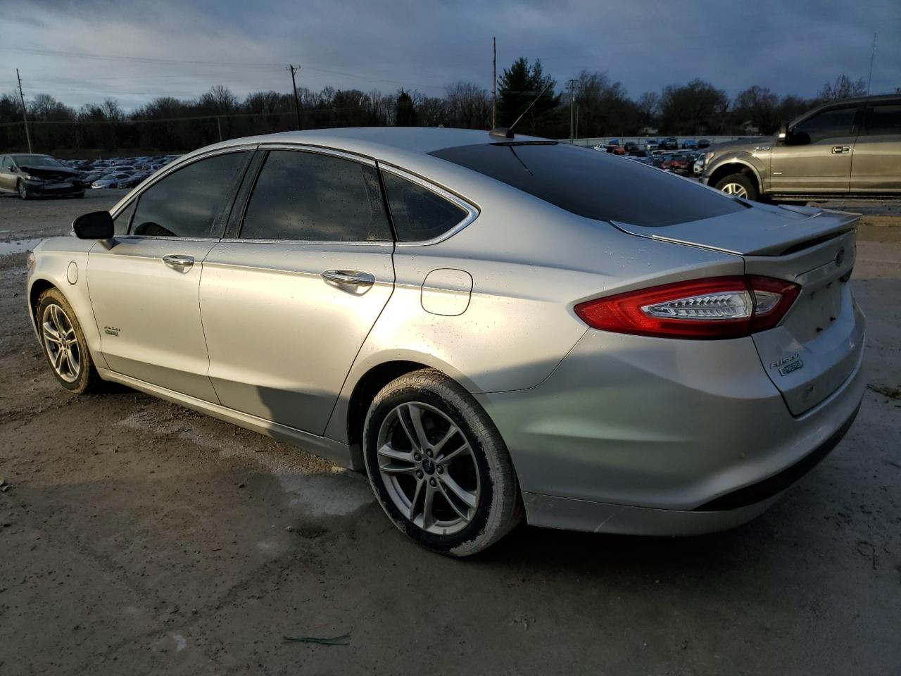 Photo 1 VIN: 3FA6P0SU1GR189313 - FORD FUSION 