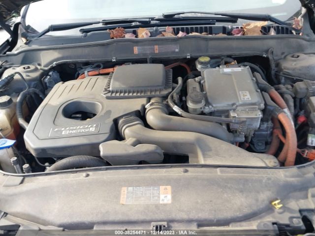 Photo 9 VIN: 3FA6P0SU1GR401739 - FORD FUSION ENERGI 