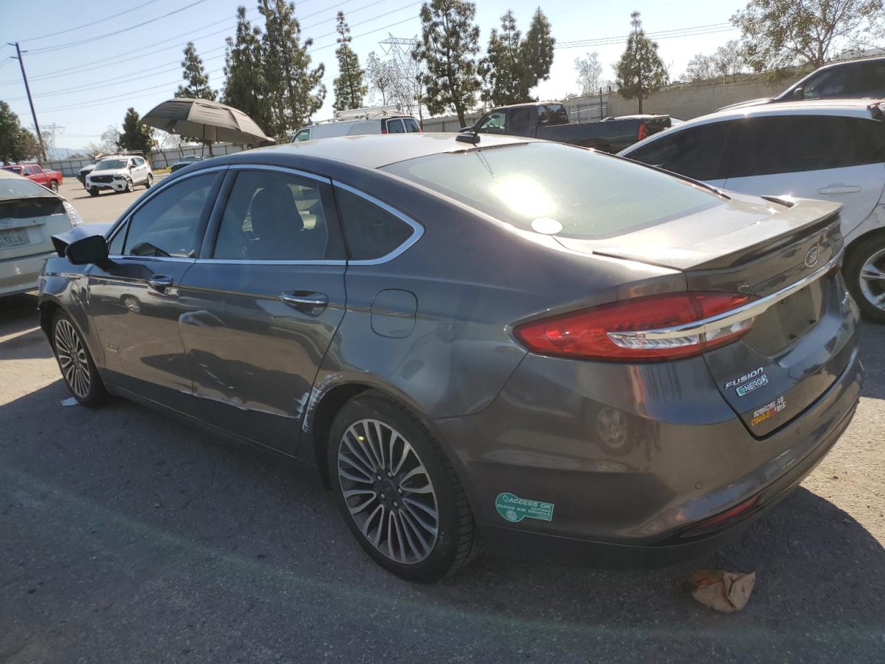 Photo 1 VIN: 3FA6P0SU1HR163702 - FORD FUSION 