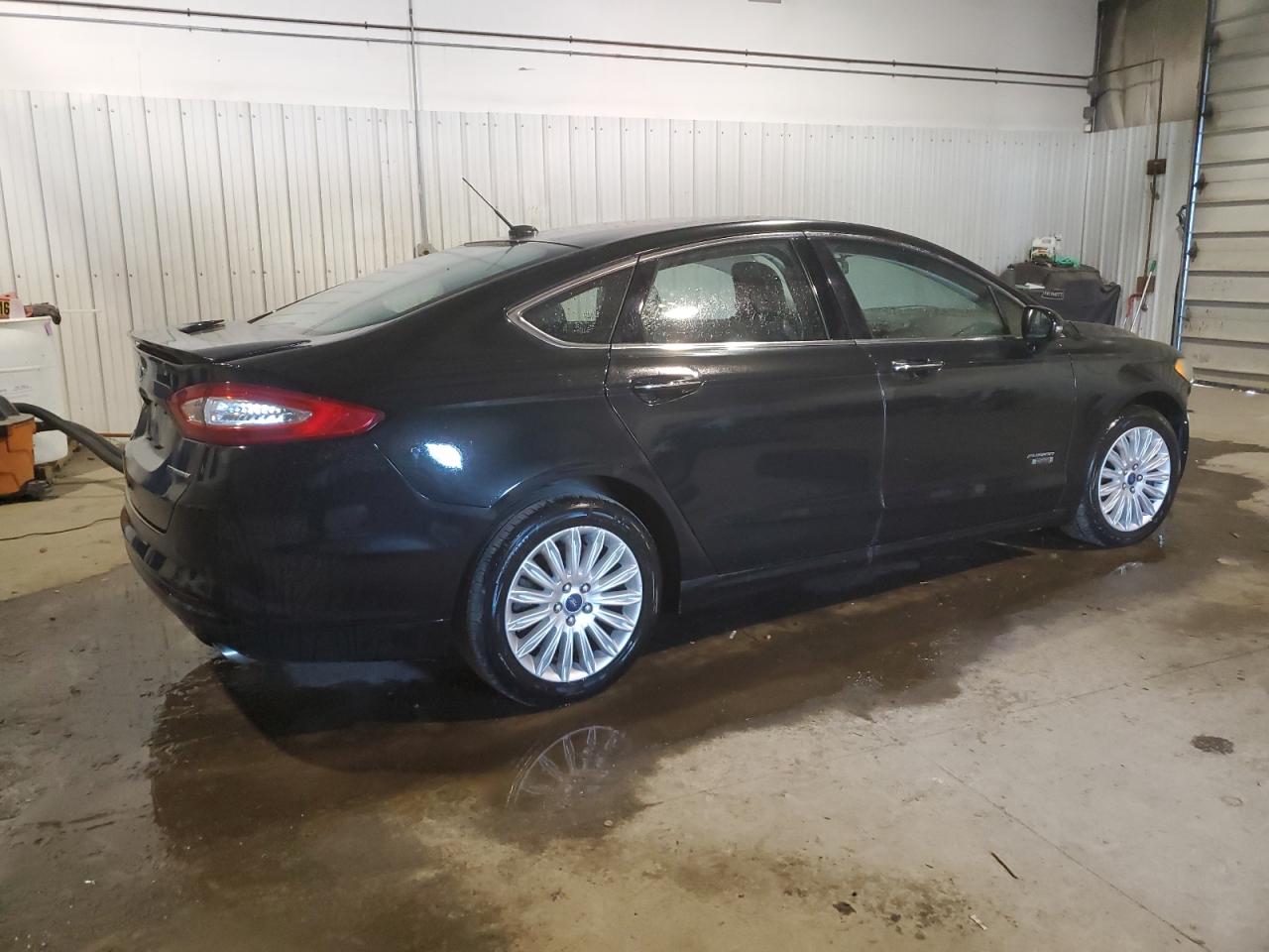 Photo 2 VIN: 3FA6P0SU2ER382826 - FORD FUSION 